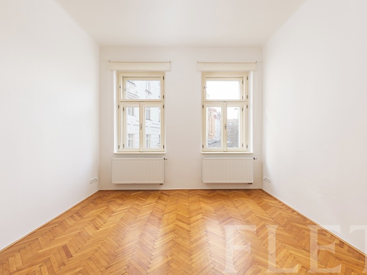 Pronájem bytu 1+1 40 m² - foto 2