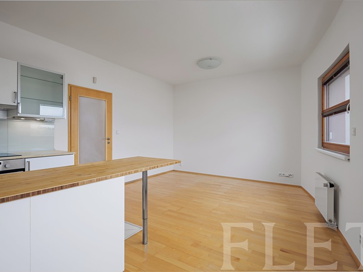 Pronájem bytu 1+kk 32 m² - foto 2