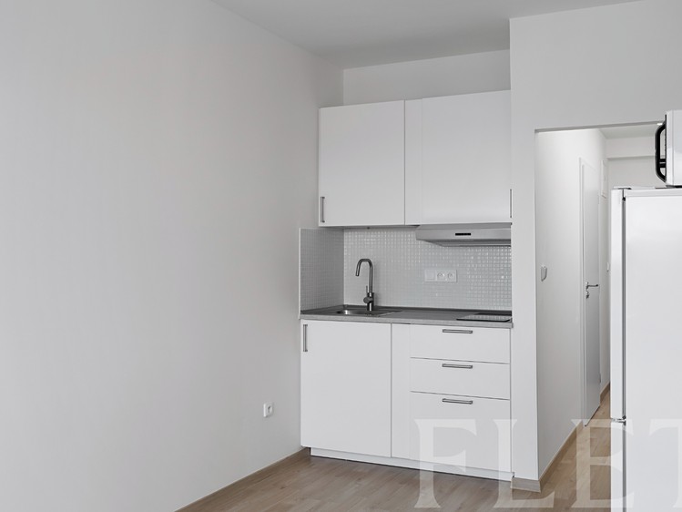Pronájem bytu 1+kk 23 m² - foto 4