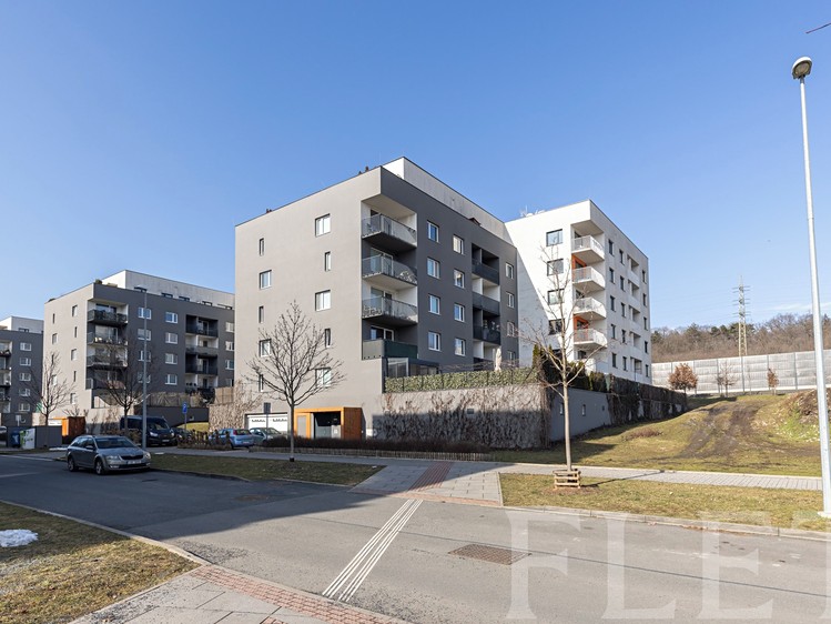 Pronájem bytu 1+kk 33 m² - foto 3