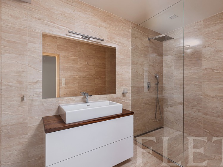 Pronájem bytu 2+kk 74 m² - foto 3