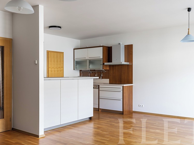 Pronájem bytu 2+kk 74 m² - foto 6