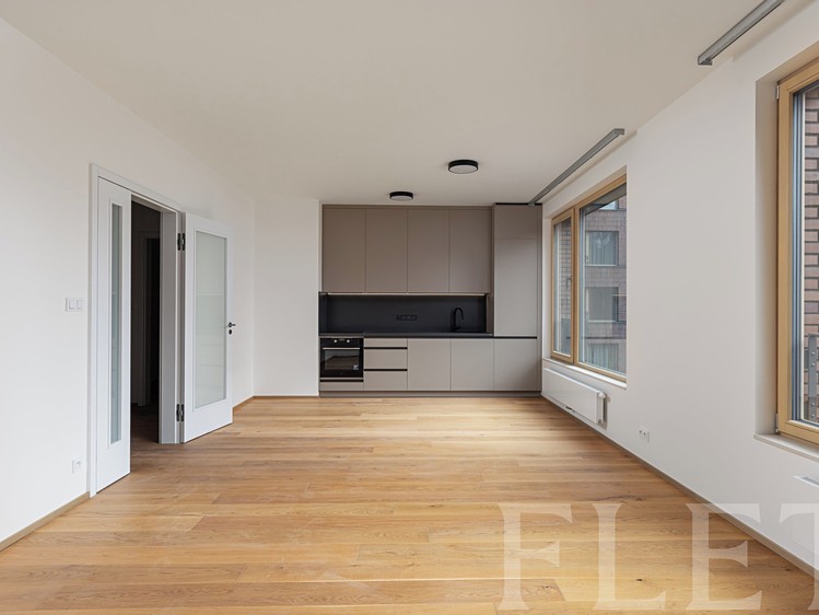 Pronájem bytu 4+kk 120 m² - foto 4