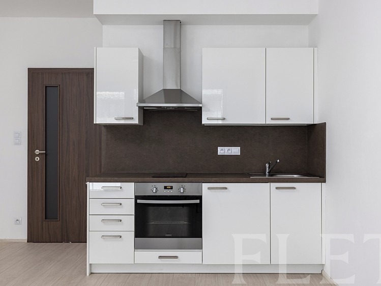 Pronájem bytu 1+kk 32 m² - foto 2