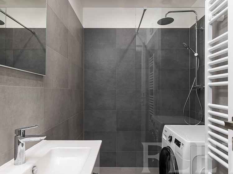 Pronájem bytu 1+kk 38 m² - foto 3