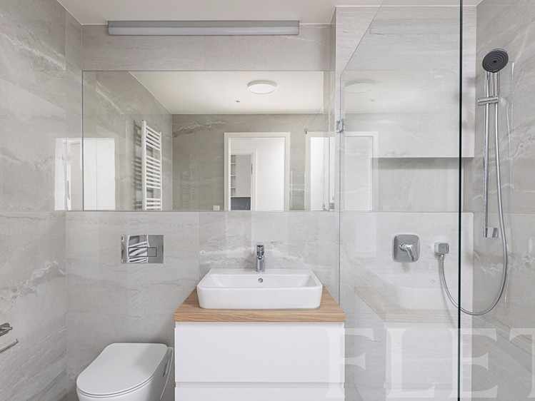 Pronájem bytu 2+kk 55 m² - foto 3