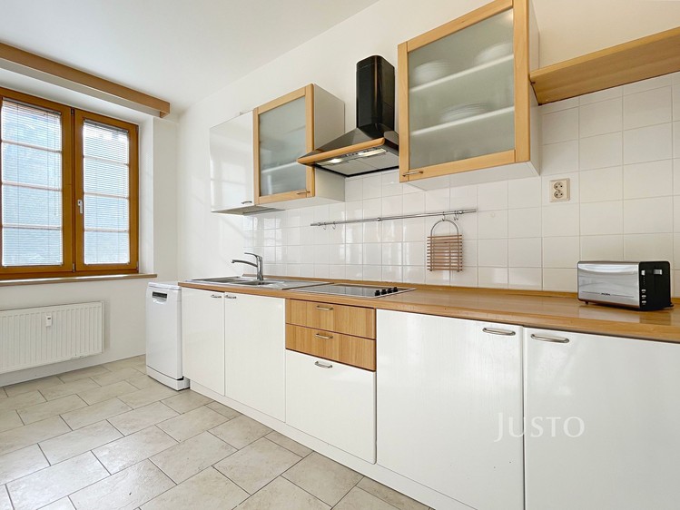 Pronájem bytu 2+1 75 m² - foto 4