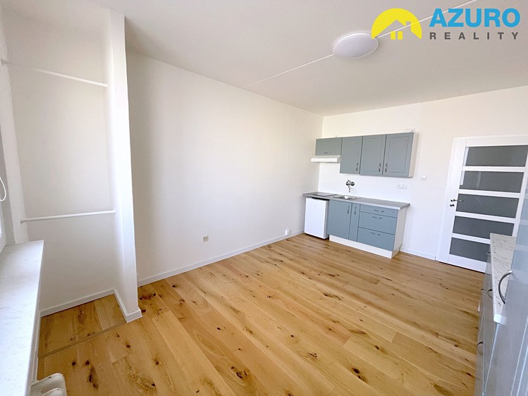 Pronájem bytu 1+kk 25 m² - foto 4