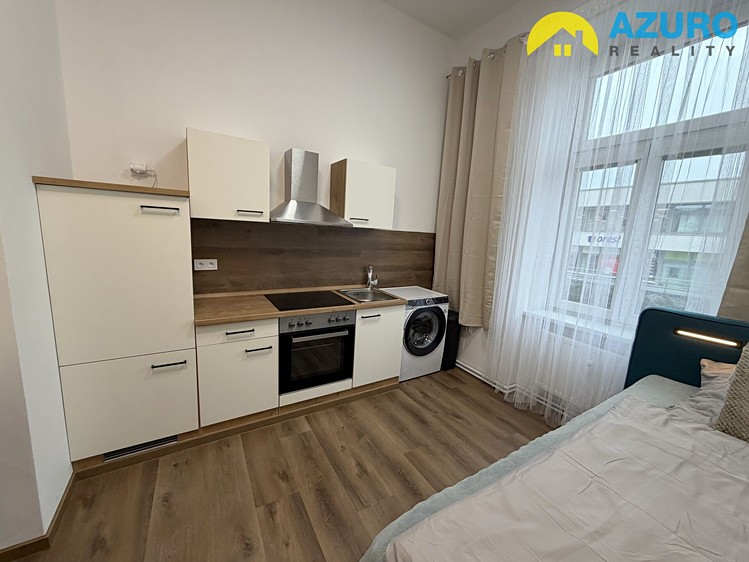 Pronájem bytu 1+kk 20 m² - foto 1