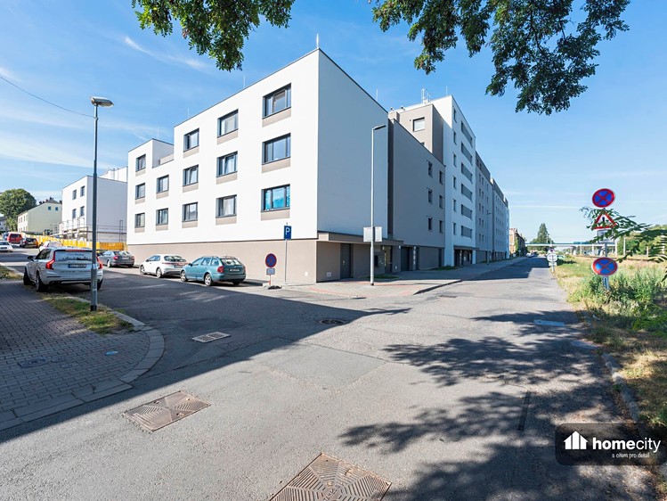 Pronájem bytu 2+kk 53 m² - foto 3