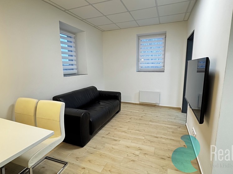 Pronájem bytu 2+kk 40 m² - foto 1