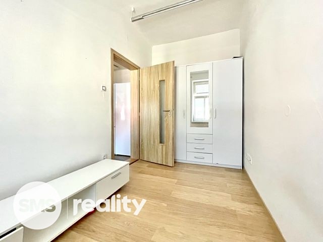 Pronájem bytu 2+kk 32 m² - foto 4