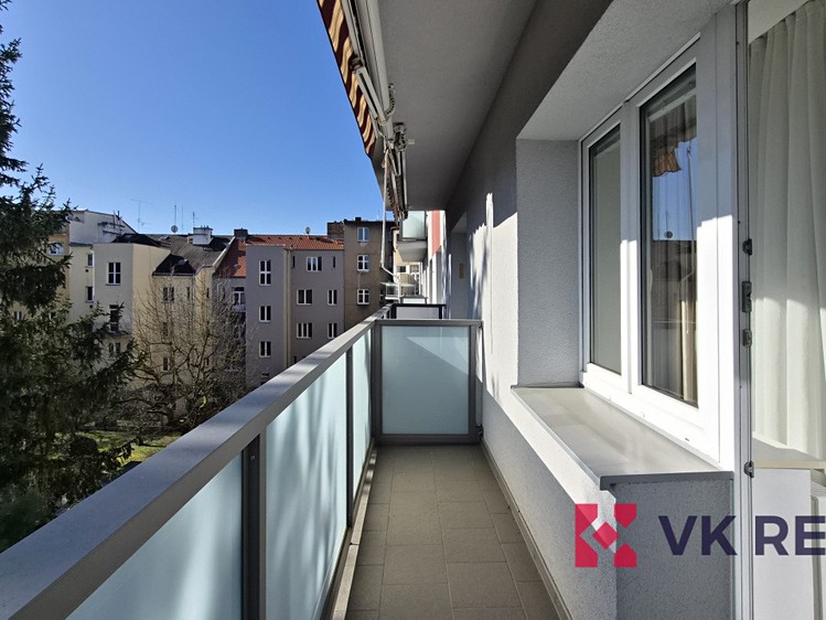 Pronájem bytu 3+kk 86 m² - foto 4
