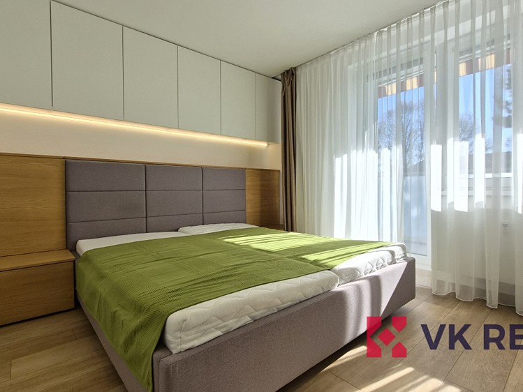Pronájem bytu 3+kk 86 m² - foto 1