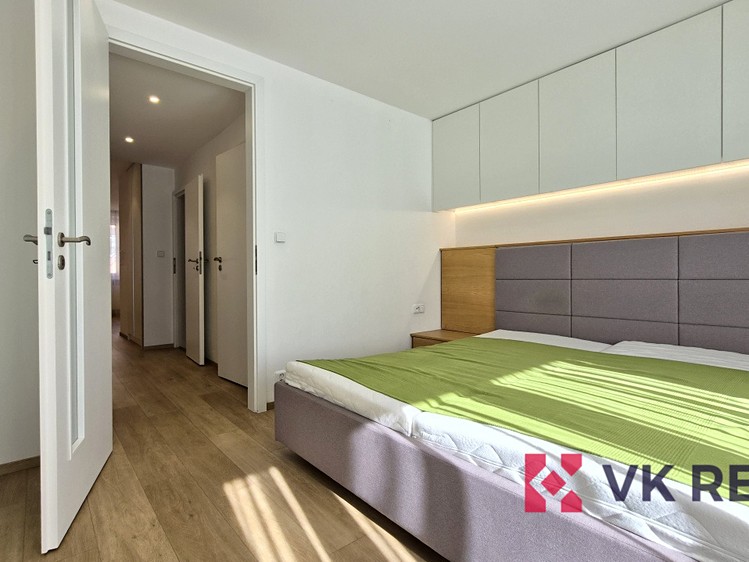 Pronájem bytu 3+kk 86 m² - foto 5