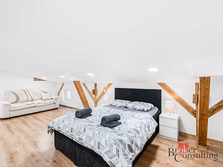 Pronájem bytu 1+1 42 m² - foto 1