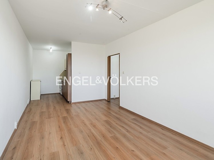 Pronájem bytu 2+kk 50 m² - foto 3