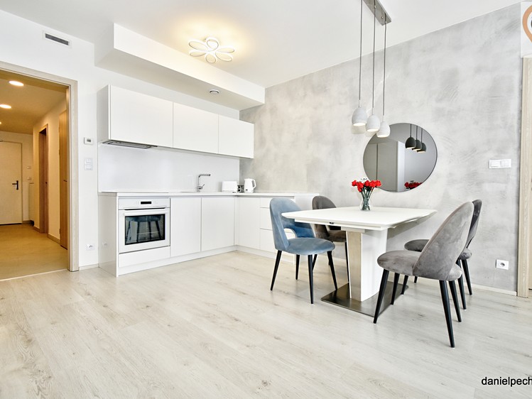 Pronájem bytu 2+kk 70 m² (Jednopodlažní) - foto 6