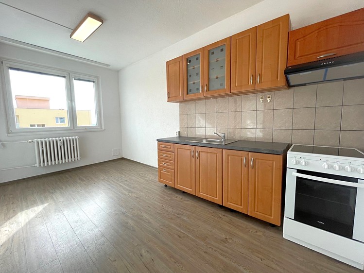 Pronájem bytu 3+1 75 m² - foto 2