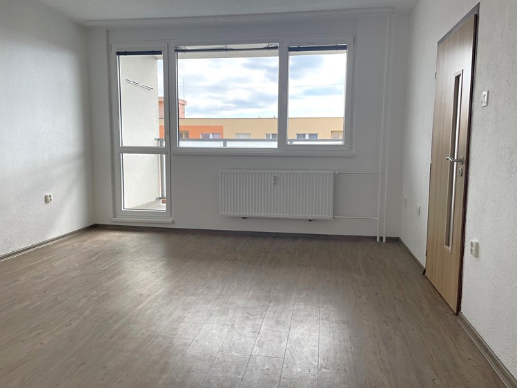 Pronájem bytu 3+1 75 m² - foto 5