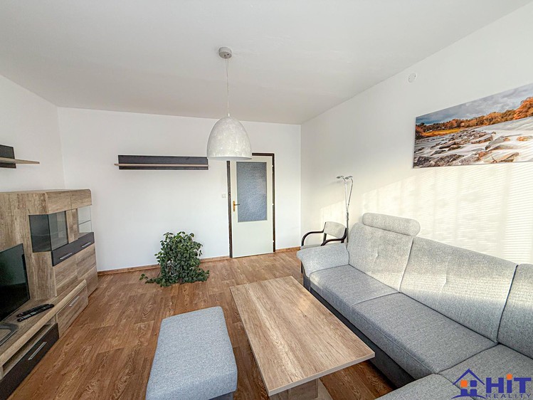 Pronájem bytu 2+1 56 m² - foto 3