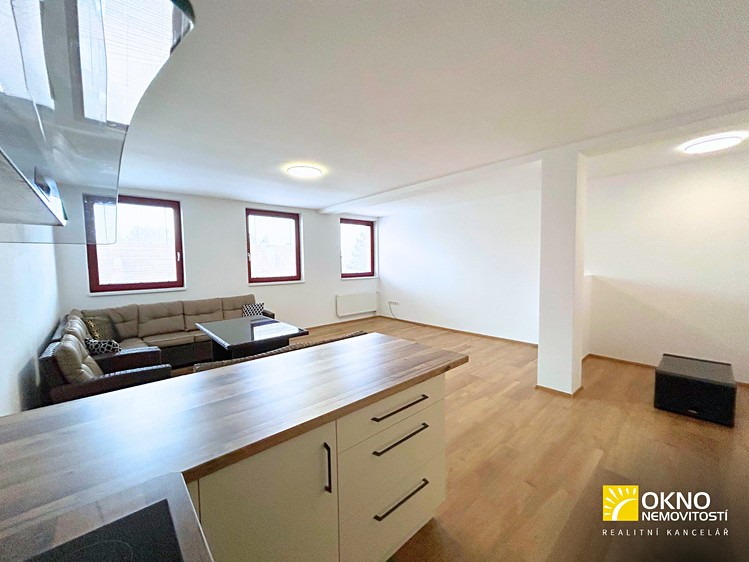 Pronájem bytu 3+kk 104 m² - foto 3