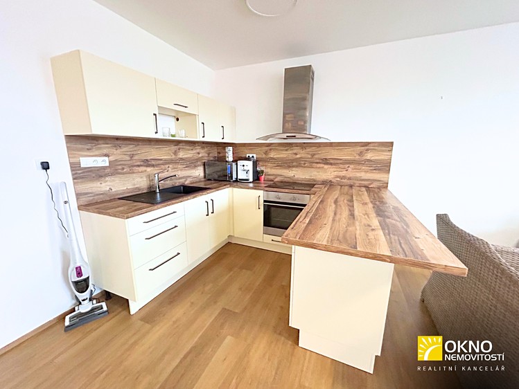 Pronájem bytu 3+kk 104 m² - foto 1