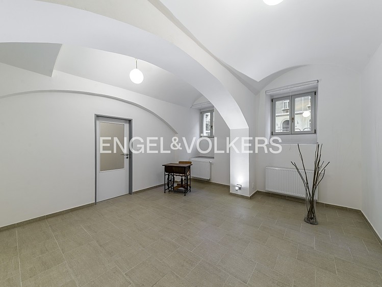 Pronájem bytu 2+1 58 m² - foto 1