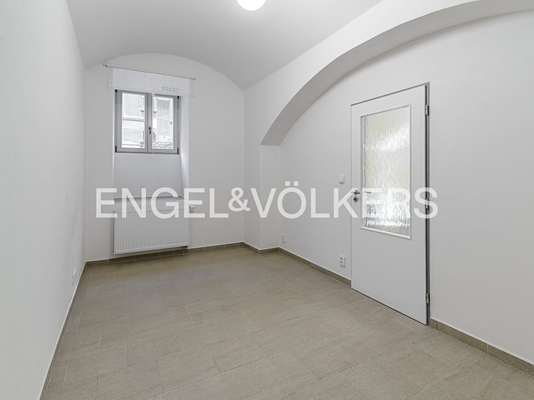 Pronájem bytu 2+1 58 m² - foto 4