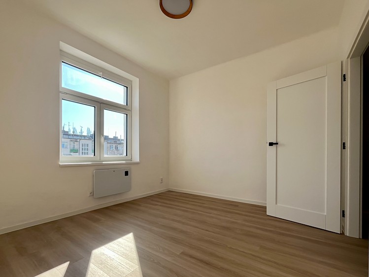 Pronájem bytu 2+kk 59 m² (Jednopodlažní) - foto 3