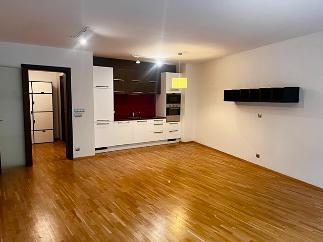 Pronájem bytu 1+kk 50 m² - foto 1