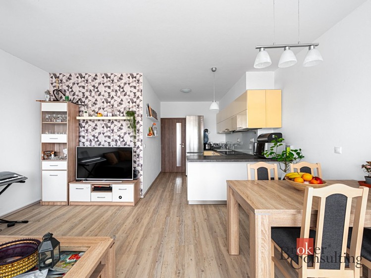 Pronájem bytu 3+kk 72 m² - foto 1