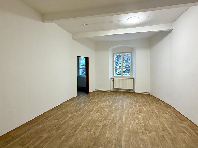 Pronájem bytu 3+kk 70 m² - foto 3