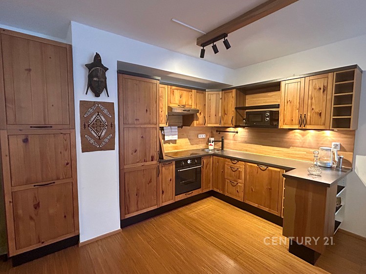 Pronájem bytu 2+kk 80 m² - foto 3