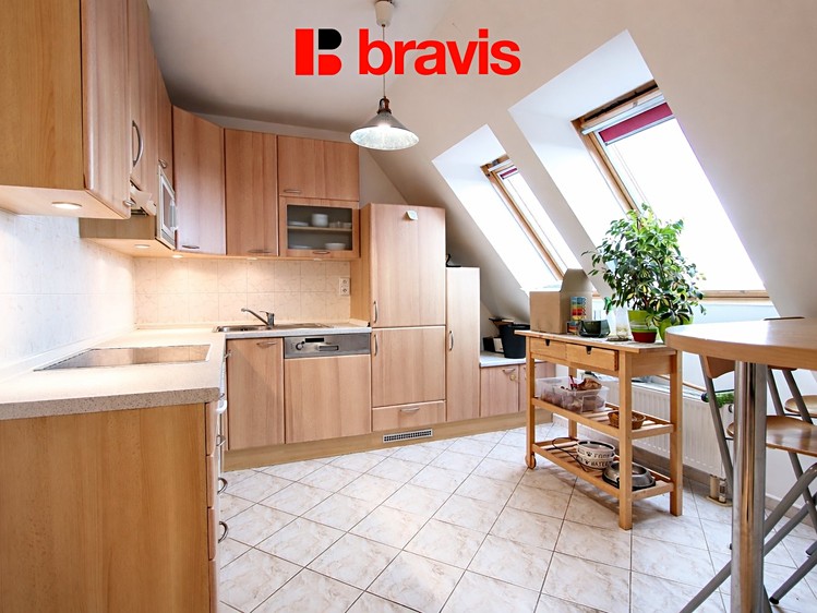 Pronájem bytu 3+kk 69 m² - foto 1