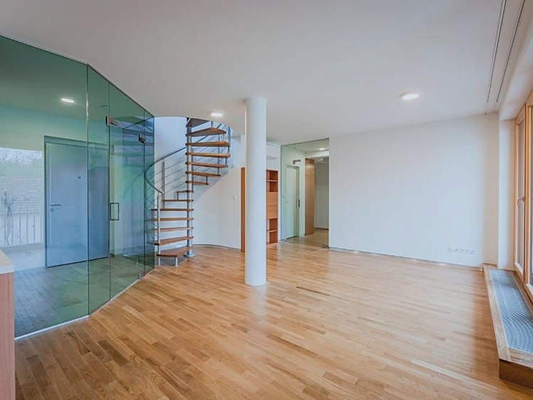 Pronájem bytu 4+kk 114 m² - foto 8