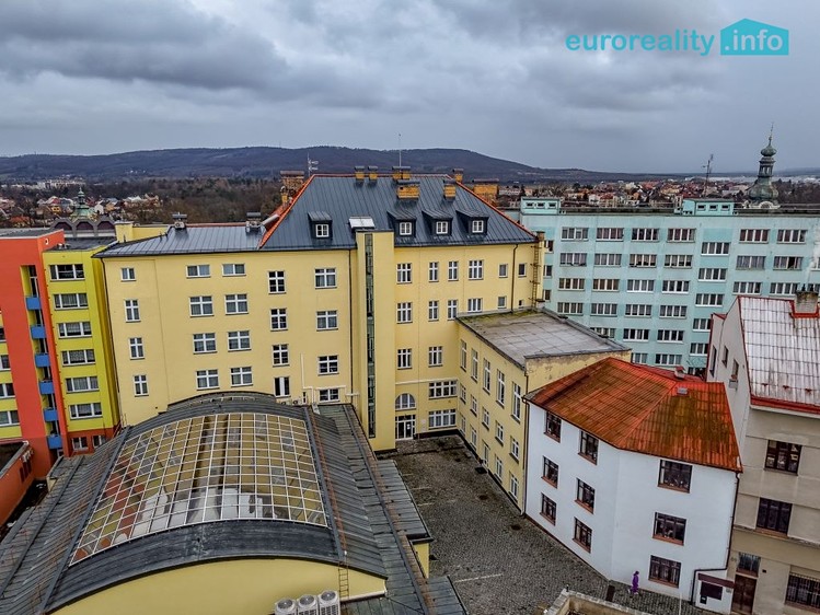 Pronájem bytu 2+1 73 m² - foto 1