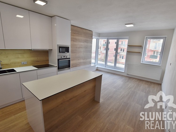 Pronájem bytu 1+kk 35 m² - foto 3