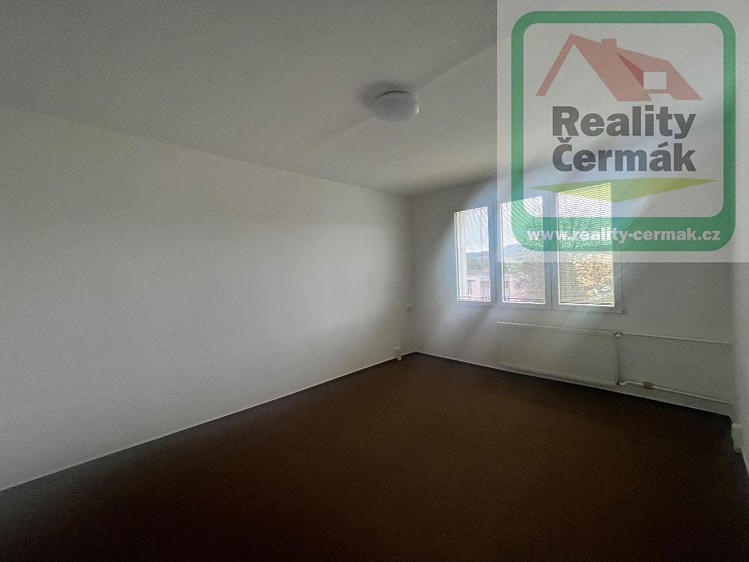 Pronájem bytu 3+1 68 m² - foto 3