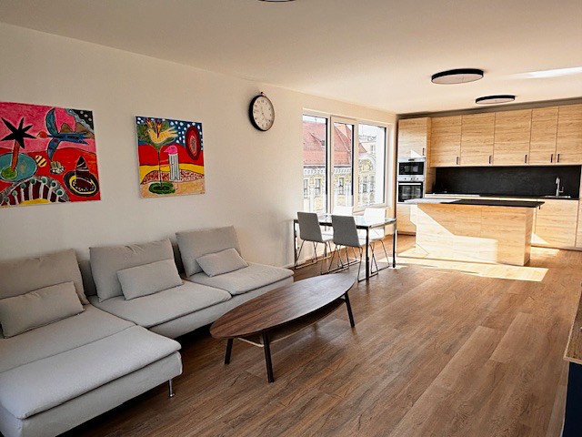Pronájem bytu 3+kk 90 m² - foto 1