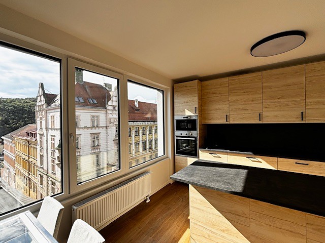 Pronájem bytu 3+kk 90 m² - foto 2