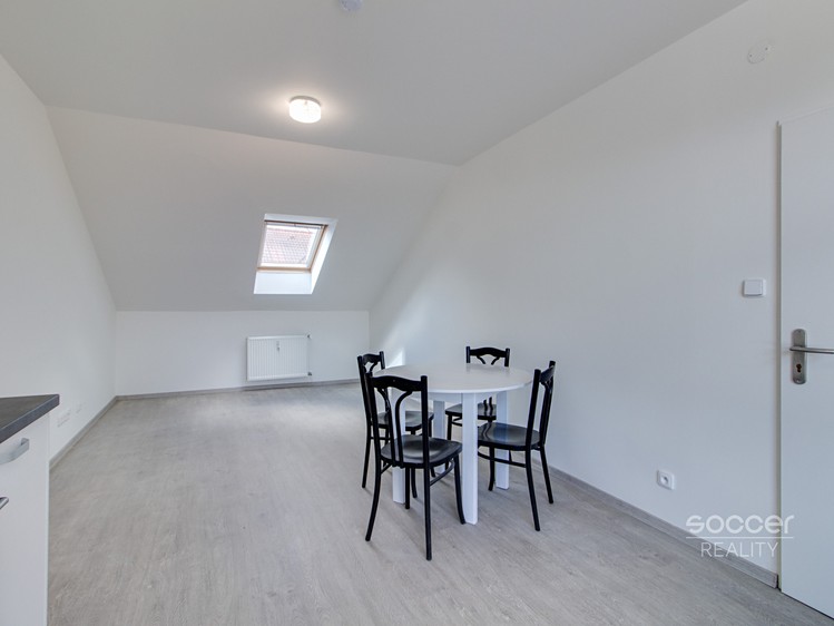 Pronájem bytu 2+kk 52 m² - foto 3