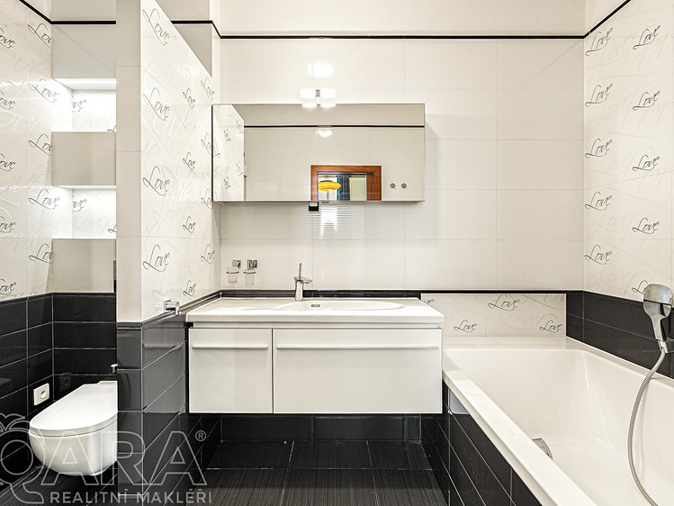 Pronájem bytu 3+kk 71 m² - foto 6