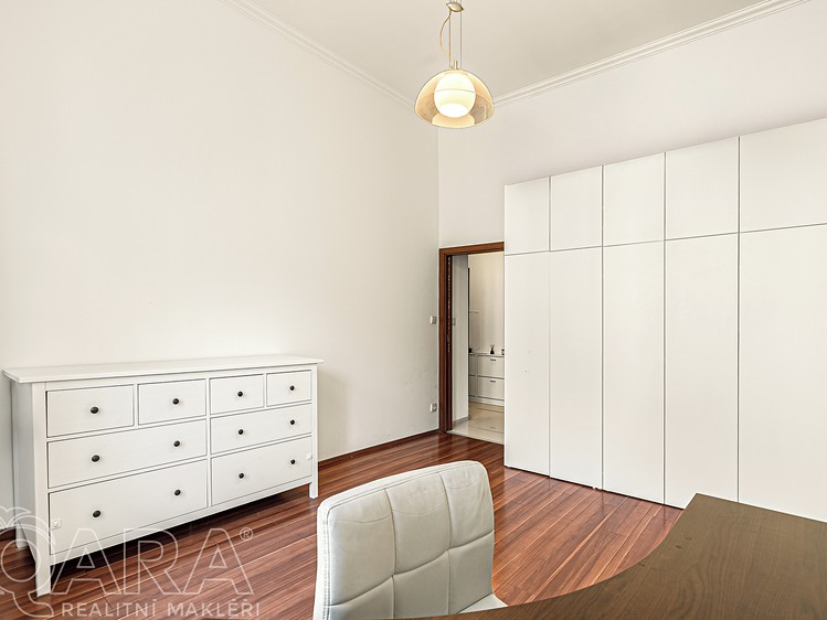 Pronájem bytu 3+kk 71 m² - foto 8