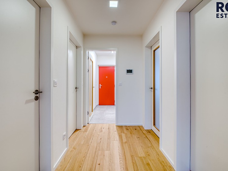 Pronájem bytu 3+kk 74 m² - foto 4
