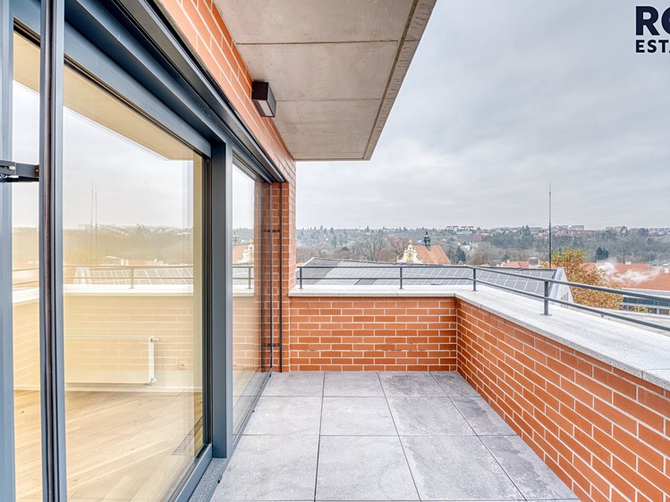 Pronájem bytu 3+kk 74 m² - foto 3