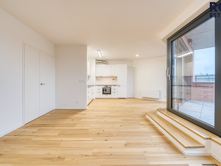 Pronájem bytu 3+kk 74 m² - foto 5