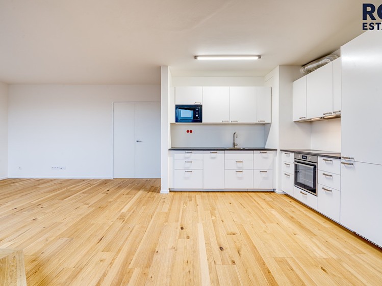 Pronájem bytu 3+kk 74 m² - foto 7