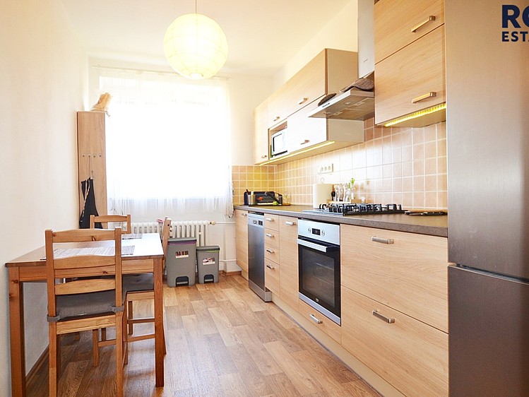 Pronájem bytu 2+1 66 m² - foto 2