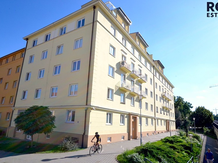 Pronájem bytu 2+1 66 m² - foto 3